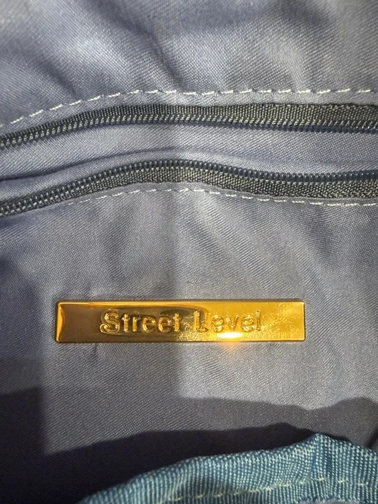 Street Level Quilted Lavender Adjustable Strap Crossbody or Shoulder Bag A2196 - Picture 9 of 10